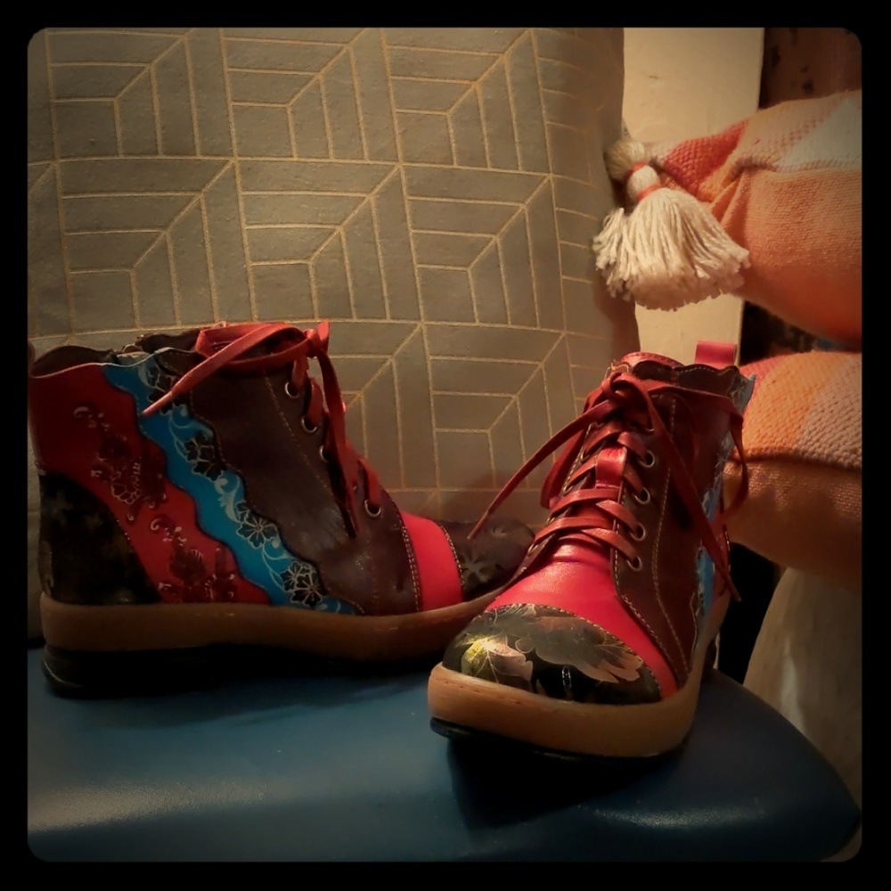 NWT Fashion Lace-up Ankle Boots *read description*